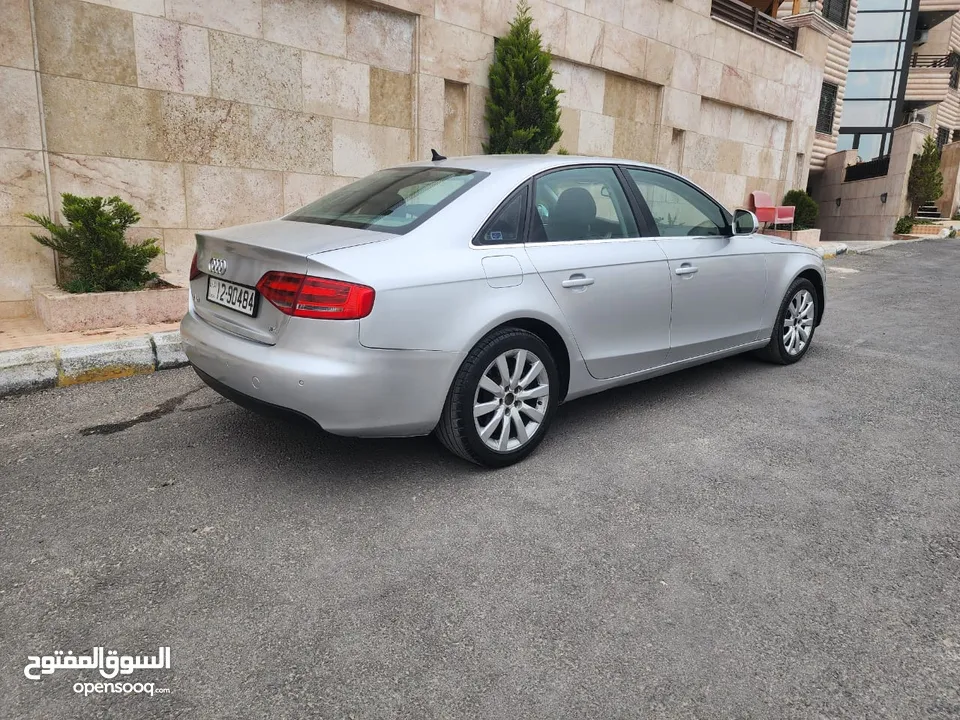 Audi A4 2008 1.8cc فل اوبشن كامله الإضافات مع فتحه وجلد شكل 2012 بحاله جيده جدا.