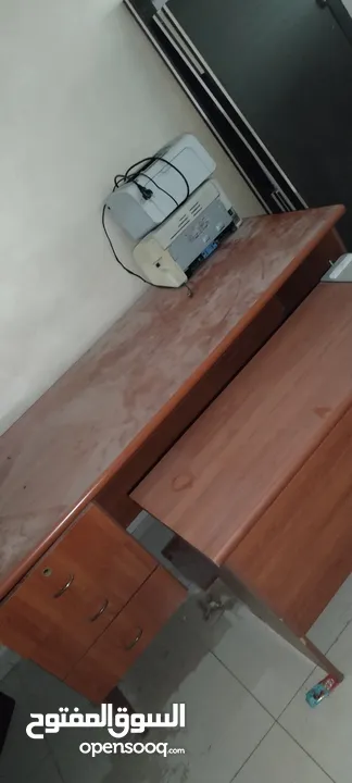 طاوله خشب مكتب  مستعمله