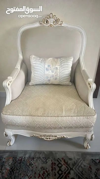 طقم كراسي وطاولات لصاله الجلوس