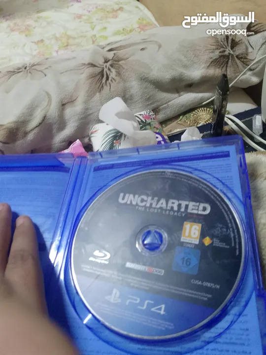 لعبة UNCHARTED فقط بي 25 دينار نسخة خاصة باللغة العربية بل كامل الرجاء عدم المناقشة في السعر شكرالكم