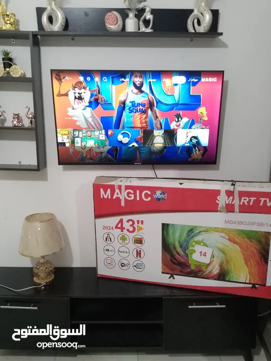 شاشه جديده مع خزانه الشاشه للبيع بسعر مغري