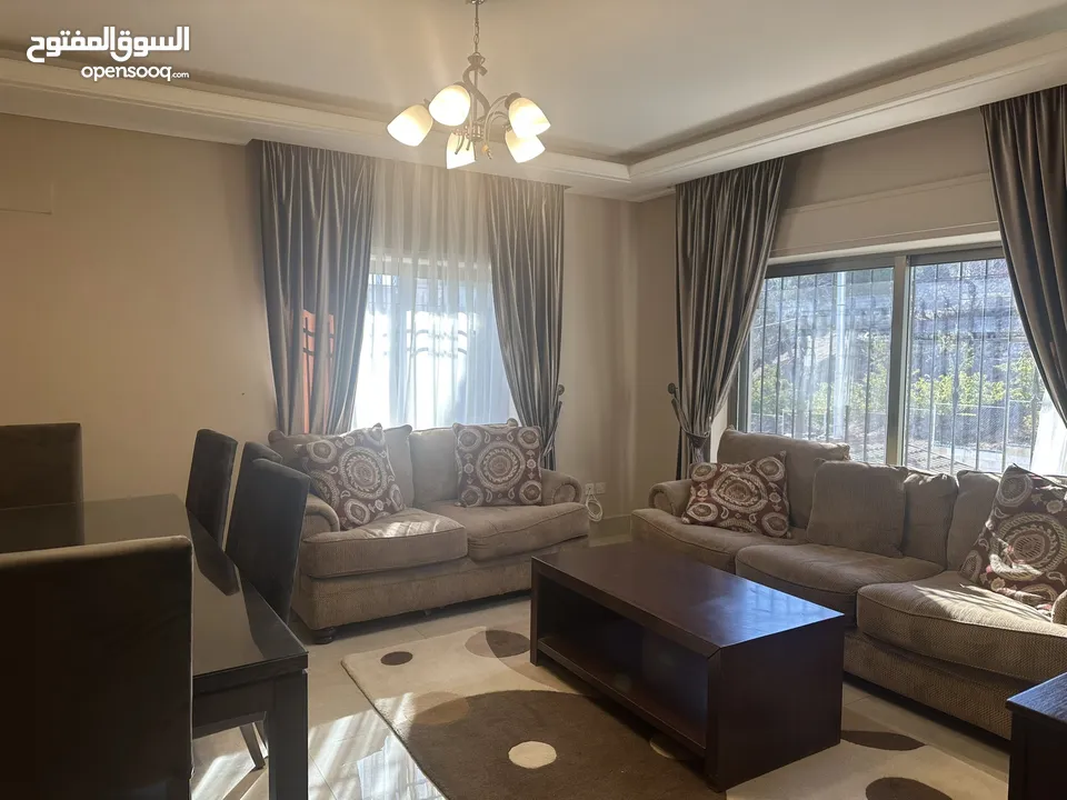 فيلا للايجار السنوي في ضاحية الرشيد