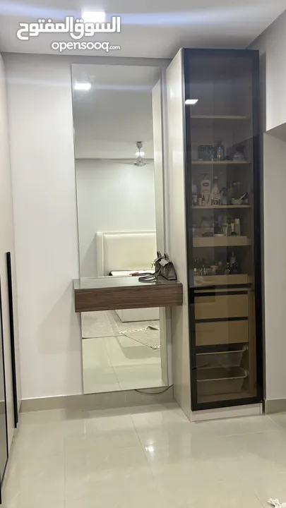 تسريحة مع كبت جانبي