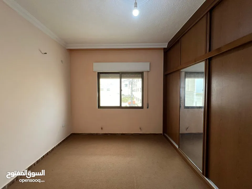 شقة مميزة للبيع في منطقة ابو نصير حي الضياء مع اطلاله مميزة و غير مسكونه