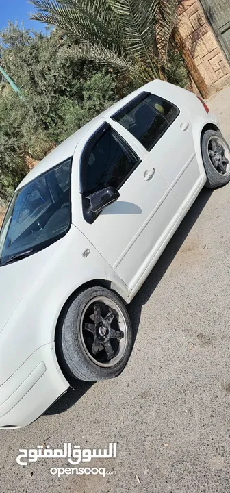 للبيع جولف mk4 2001