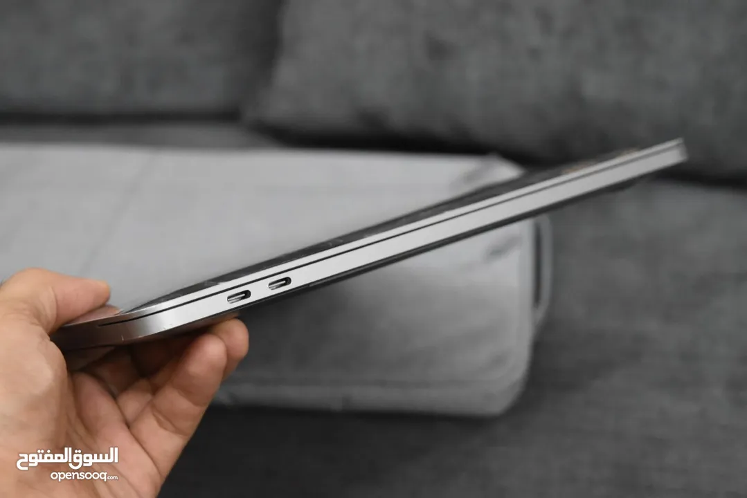 Core i9/32gb (2019) Apple Macbook Pro 15 inch - touchBar - Dual graphics - laptop
