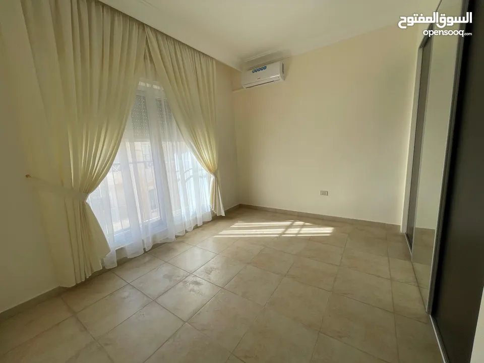 شقة غير مفروشة في دير غبار ( Property 39510 ) سنوي فقط