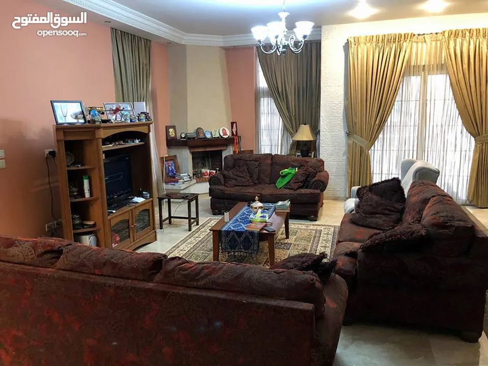 فيلا مستقلة للإيجار مفروشة بالكامل مكونه من 5 نوم