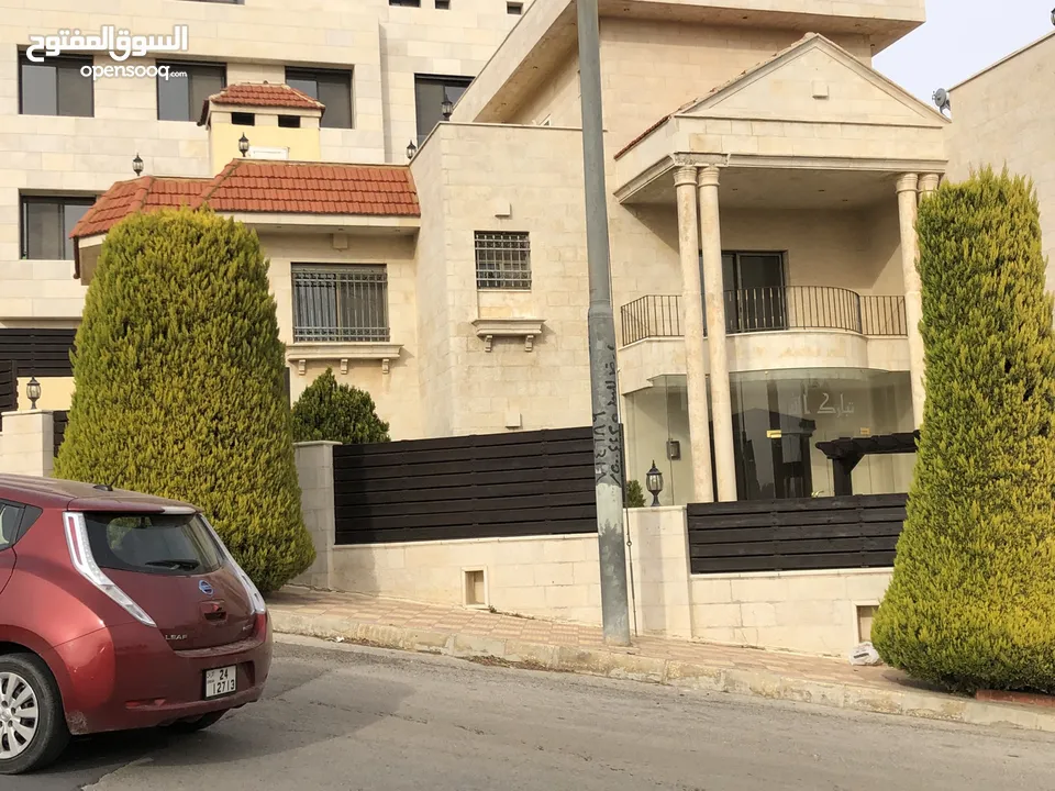 فيلا في عبدون للايجار  Villa For Rent At Abdoun