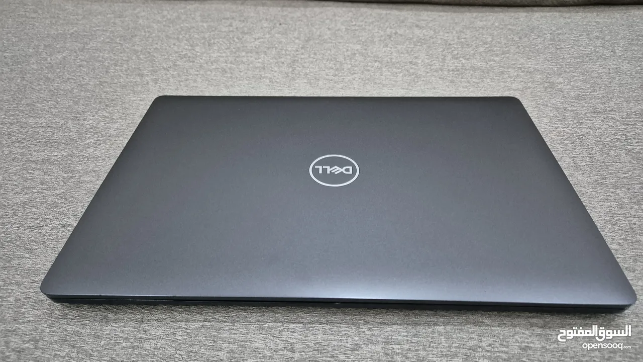 Dell Precision 3541 with Dell Docking Station