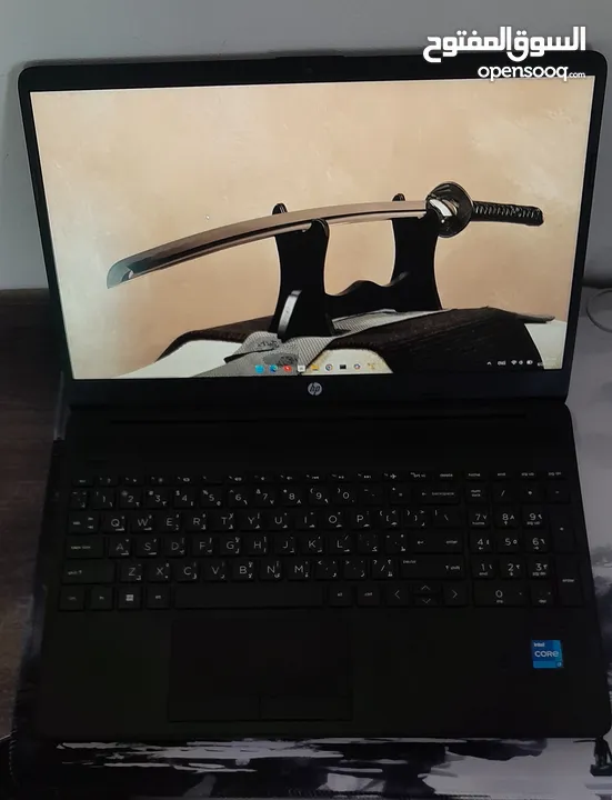 لابتوب hp شبه جديد لون أسود فخم مع كرت شاشة خارجي