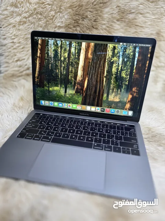 Apple MacBook pro 2018 i7 16gb Ram 256gb ssd Touch Bar and original charger with Bag price only 169