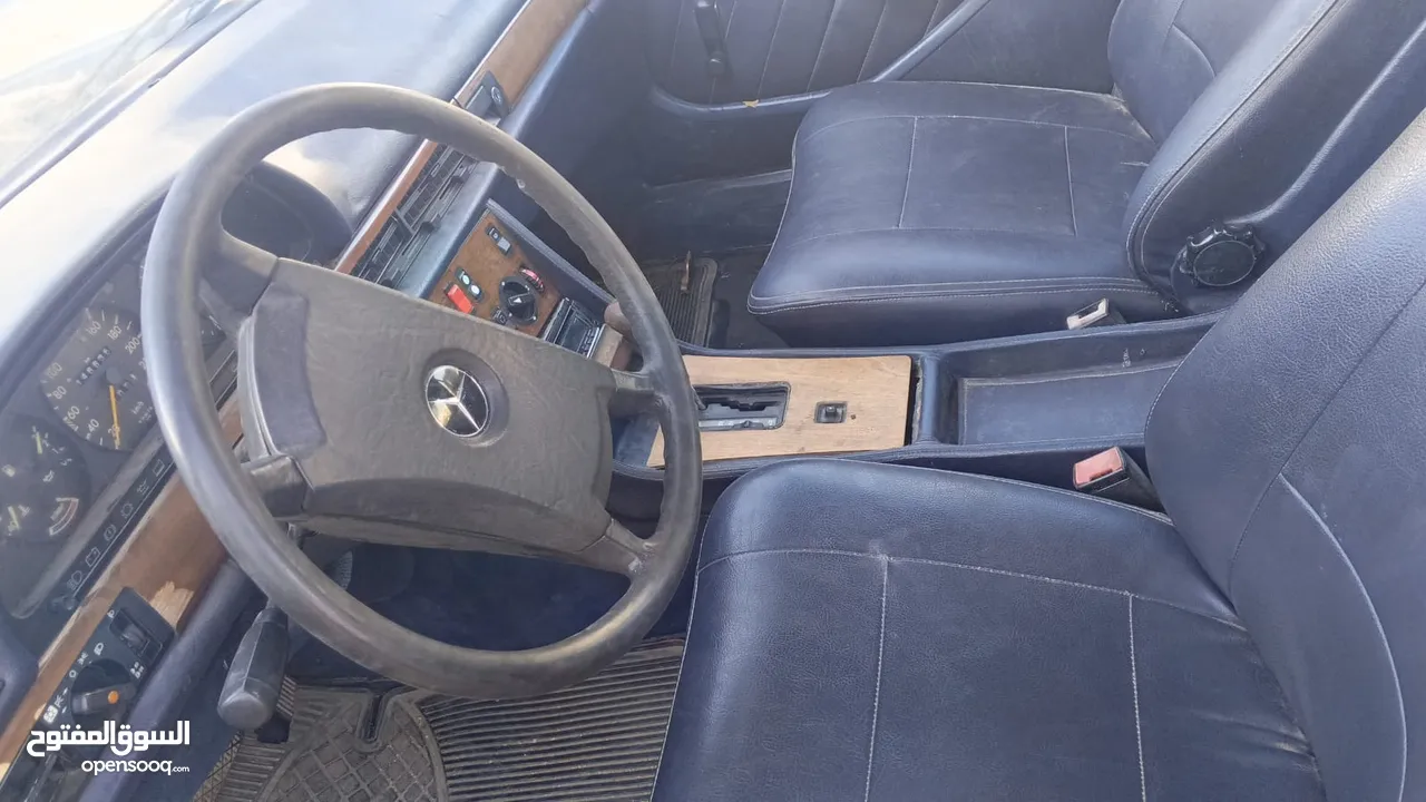 E300 حبة نظيفة ولا ضربة  فحص نخب  مش ناقصها اشي