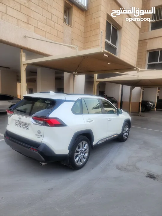 Toyota Rav 4 White 2021