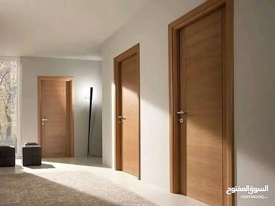 ابواب خشبيه داخليه و خارجيه بتصاميم حديثه وفاخره وعصريه جميع الانواع دهان  او تلبيس pvc  وقشره بلوط