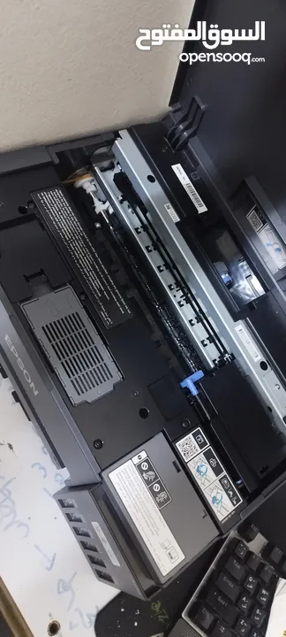 طابعة EPSON L8050 بحالة الوكالة طبعت 500 ورقة فقط فيها 75٪ حبر اصلي