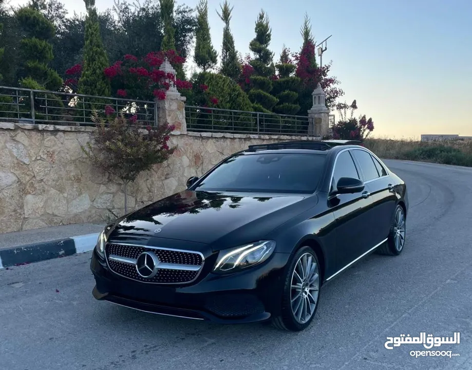 Mercedes benz E300 بنزين بحالة الوكالة