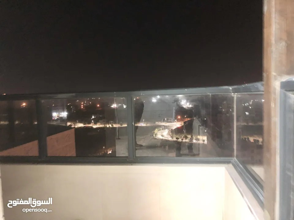 ستيديو للايجار  رووف