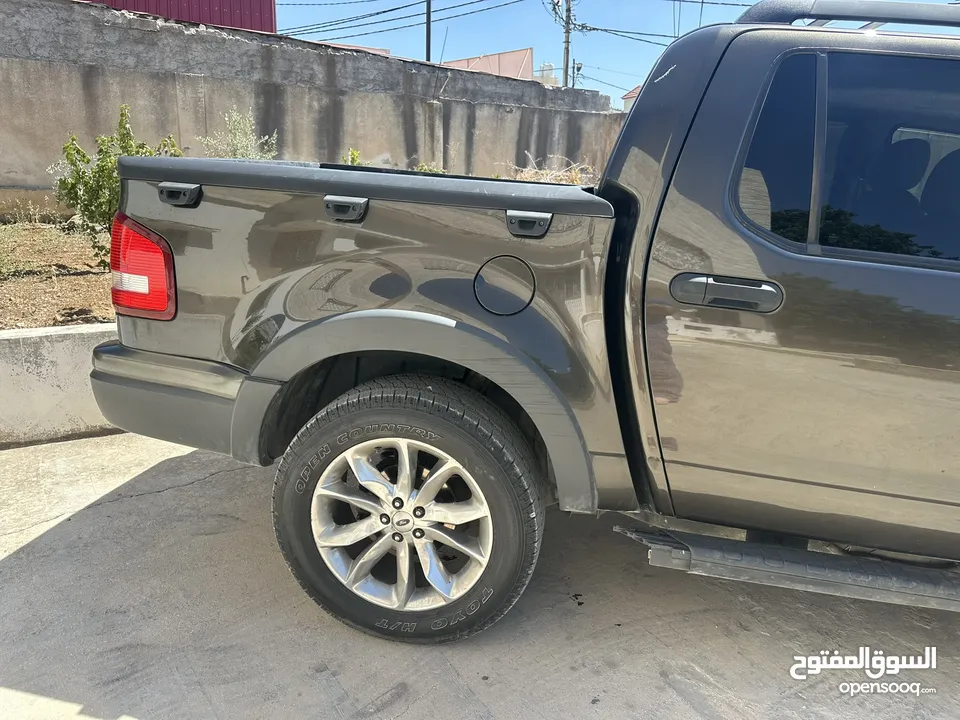 فورد اكسبلورر 4x4 2008 ترخيص منخفض سنة كامله جنطات اصليه فورد 20 انش اطارات تويو جديدة رقم مميز