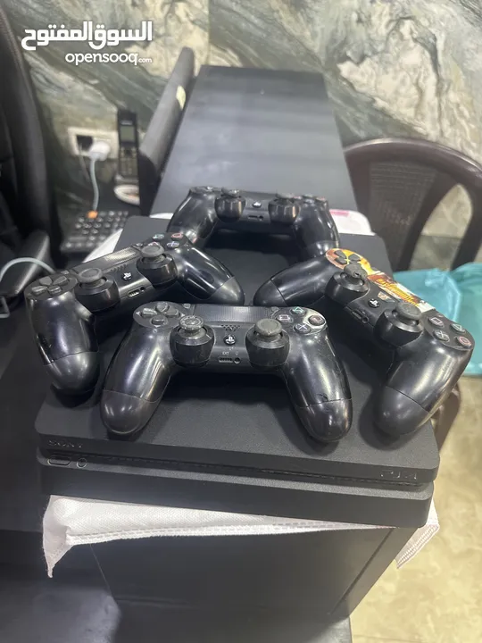 Playstation 4 slim مستعمل بحالة ممتازة للبيع