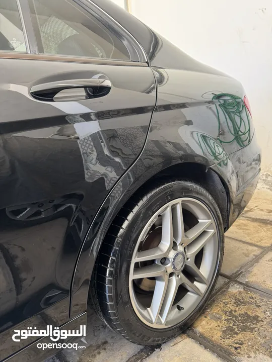 Mercedes C-Class C 200  مرسيدس c200 2012