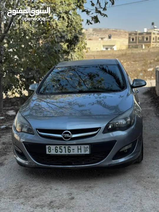 اوبل استرا 2012