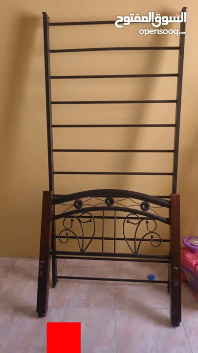 bed black colour good condition