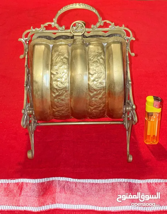 سلات ضيافة فكتوريان قديمات من الخمسينات (نوادر). التفاصيل داخل الوصف.