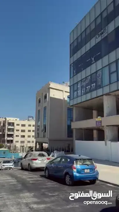 محلات تجارية ومكاتب للإيجار ضمن مجمع تجاري جديد وموقع مميز جدا جدا.