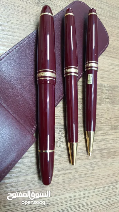 The rarest color of Mont Blanc writing service with yellow gold plating
