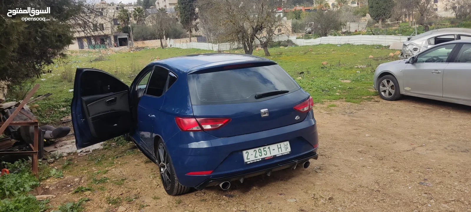 سيت ليون 17 للبيع