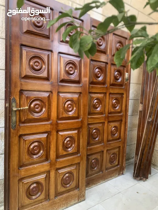 باب خشب للبيع