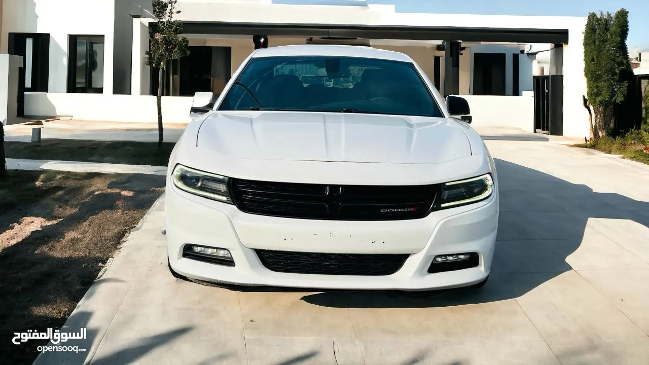 AED 840 PM  DODGE CHARGER 2017  3.6L V6  GCC