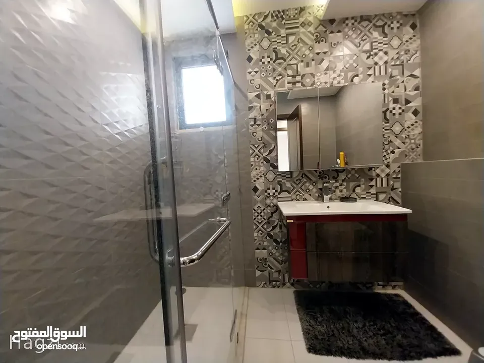 شقة للايجار في دير غبار  ( Property 35066 ) سنوي فقط