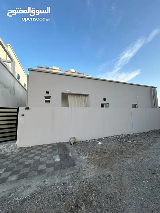 شقة جميلة للبيع العامرات مرتفعات الثالثة بالقرب من مسجد الحق وعقبة بوشر فرصة للشراء