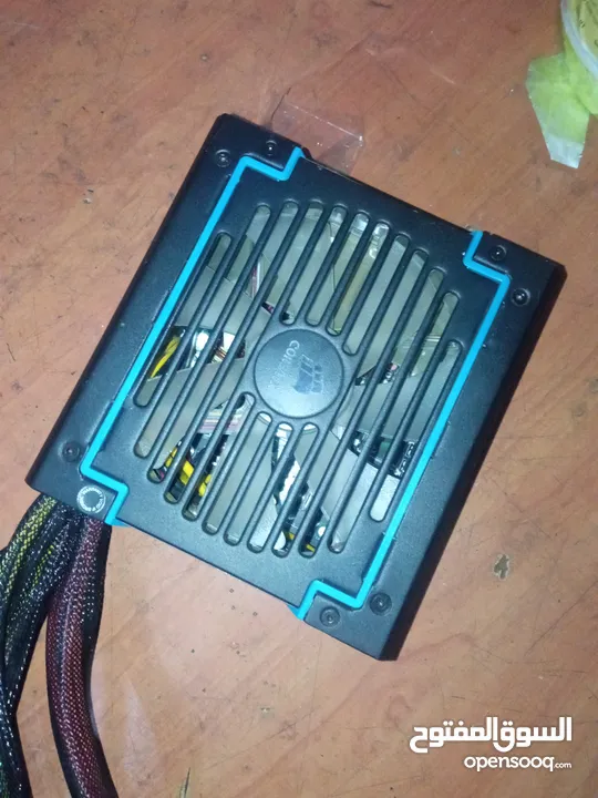 بور كورسير 700w البور فيه إضاءة led بتتغير بضغطة زر شكل جمالي وحركة حلوة عالجهاز. موجود في بيت لح