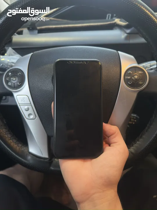 iPhone 11  حالة الشركة