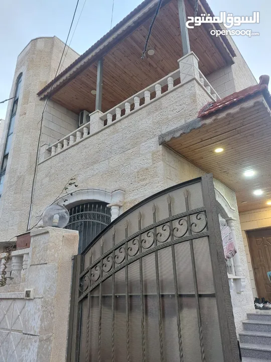 بيت للبيع في طبربور خلف فندق القوات المسلحة