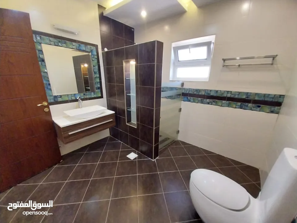 روف دوبليكس للأيجار ( جزء من فيلا ) ( Property 38746 )-175034672
