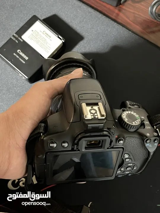 كاميرا كانون للبيع D 650