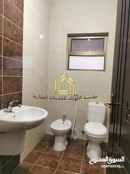 شقة مميزة - ضاحية الرشيد - 4نوم 2ماستر - 250م - قرب الخدمات العامة
