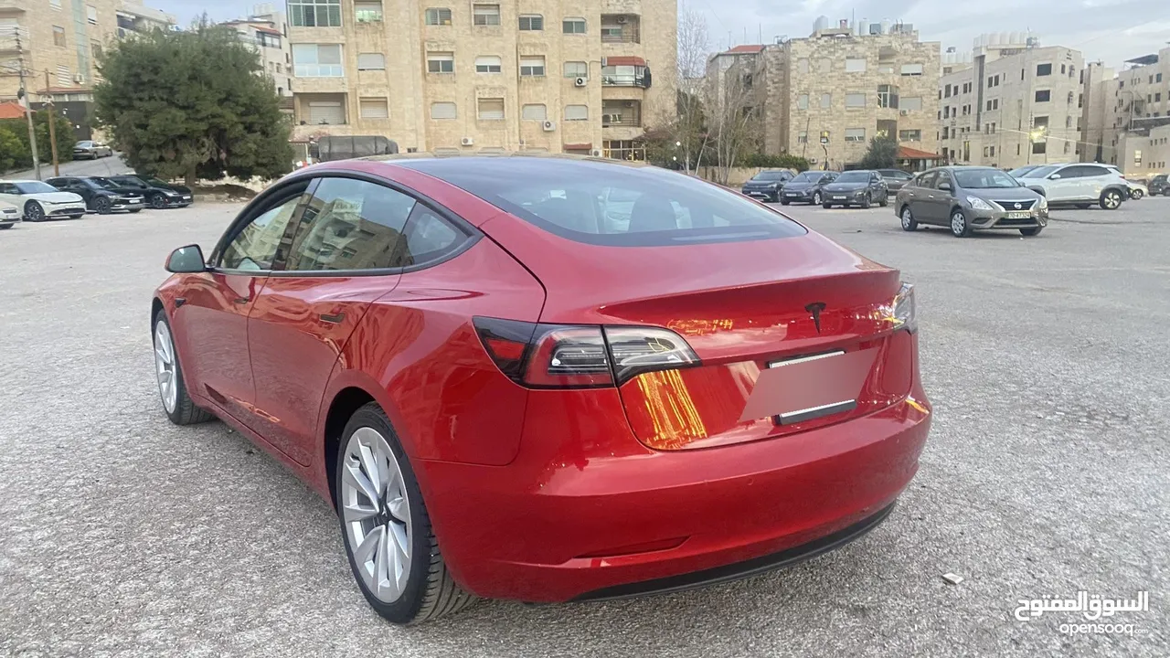 Tesla model 3 2022 standard plus/7 جيد / اتوسكور A/ عداد قليل كاش وبالاقساط