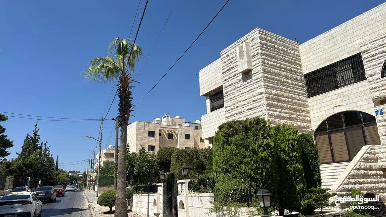عمارة سكنية استثمارية للبيع في ضاحية الرشيد