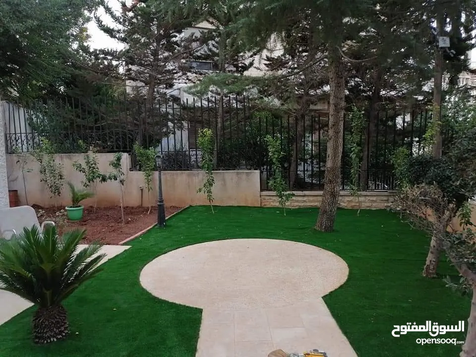 عشب صناعي كثافات مختلفه و جلد بي في سي بلجيكي