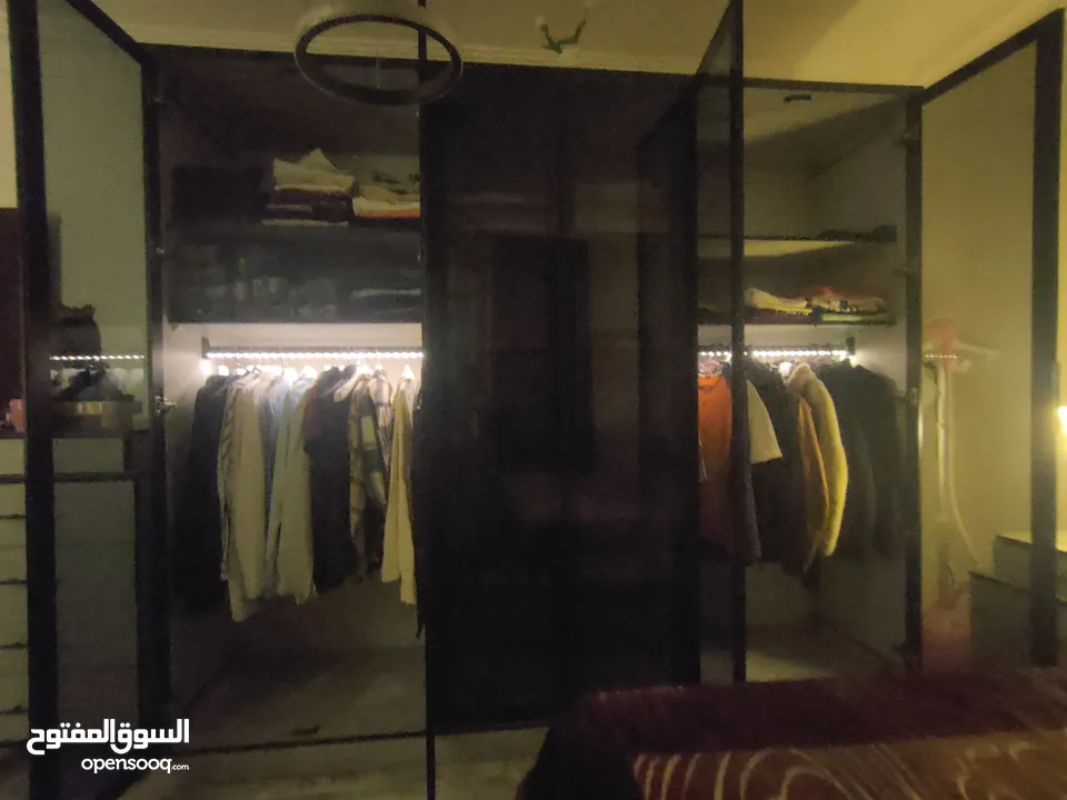 غرفة نوم مستعمل فقط 6 اشهر