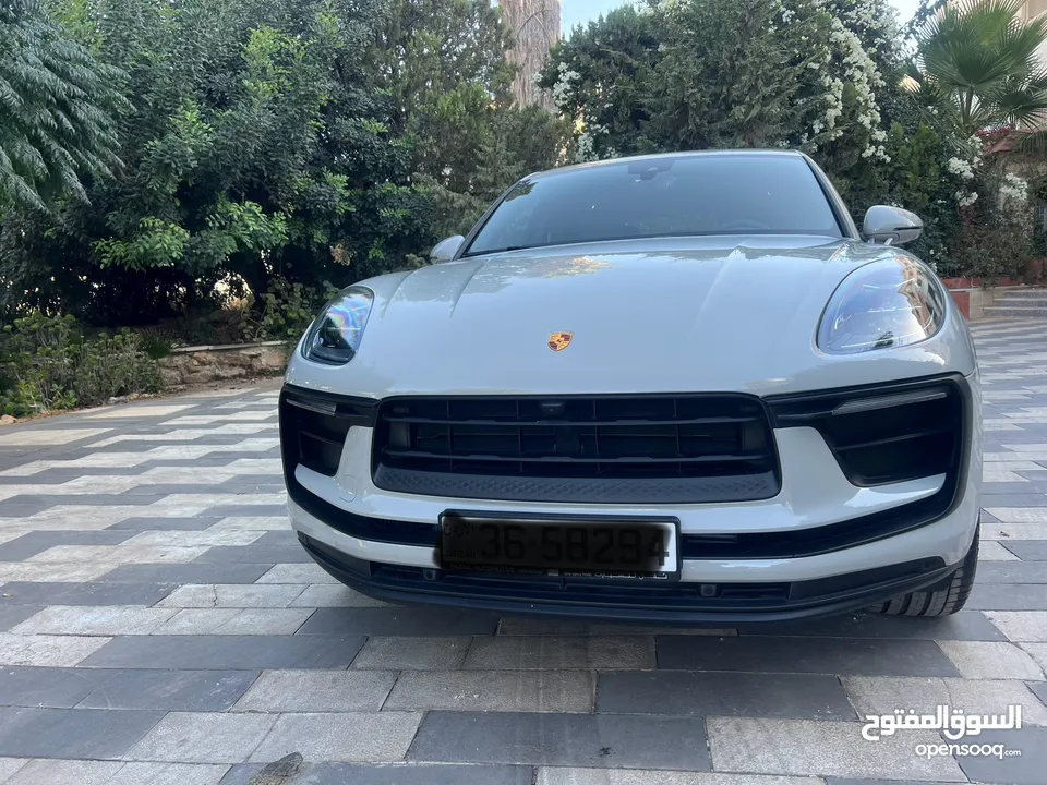 Porsche Macan 2022, 7,100 km crayon exterior color