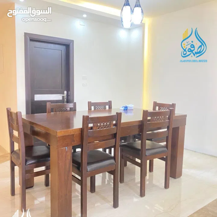 شقه مميزة موقع هادئ و استراتيجي مع مدخل خاص الارسال