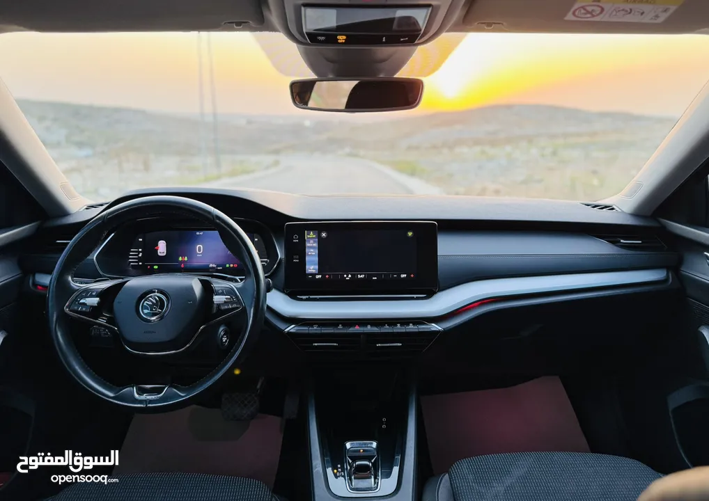 اوكتافيا 2021/20 بالنايلون منمرة من اربع شهور حررق سعرر 95.000 شيكل كاش و نهاائي