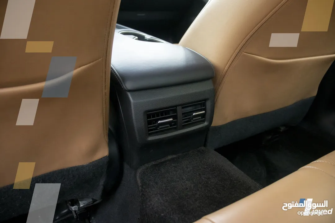 Lexus IS300H 2018 - للبيع