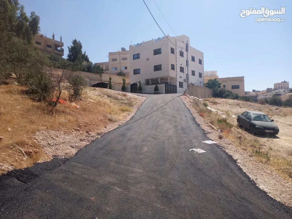 تعهدات عامة وهدم مباني ونقل جميع أنواع مواد البناء ونقل تراب أحمر وتعبيد الشوارع بأفضل أنواع الخلطة